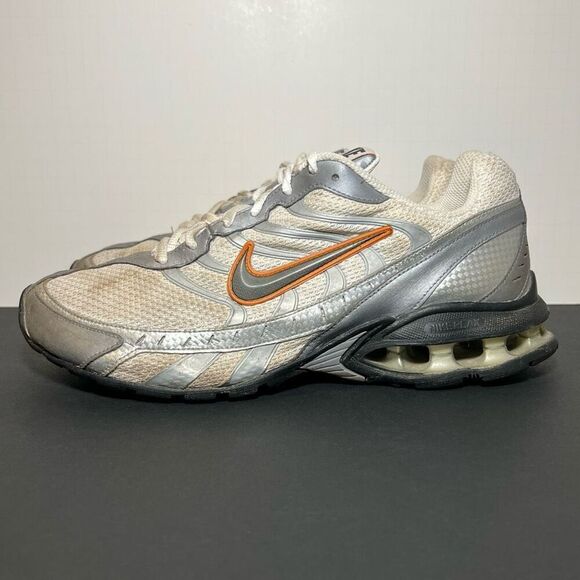 Mens NIKE Reax Run 3 Silver Athletic Shoes / Size 8.5 - Picture 3 of 9